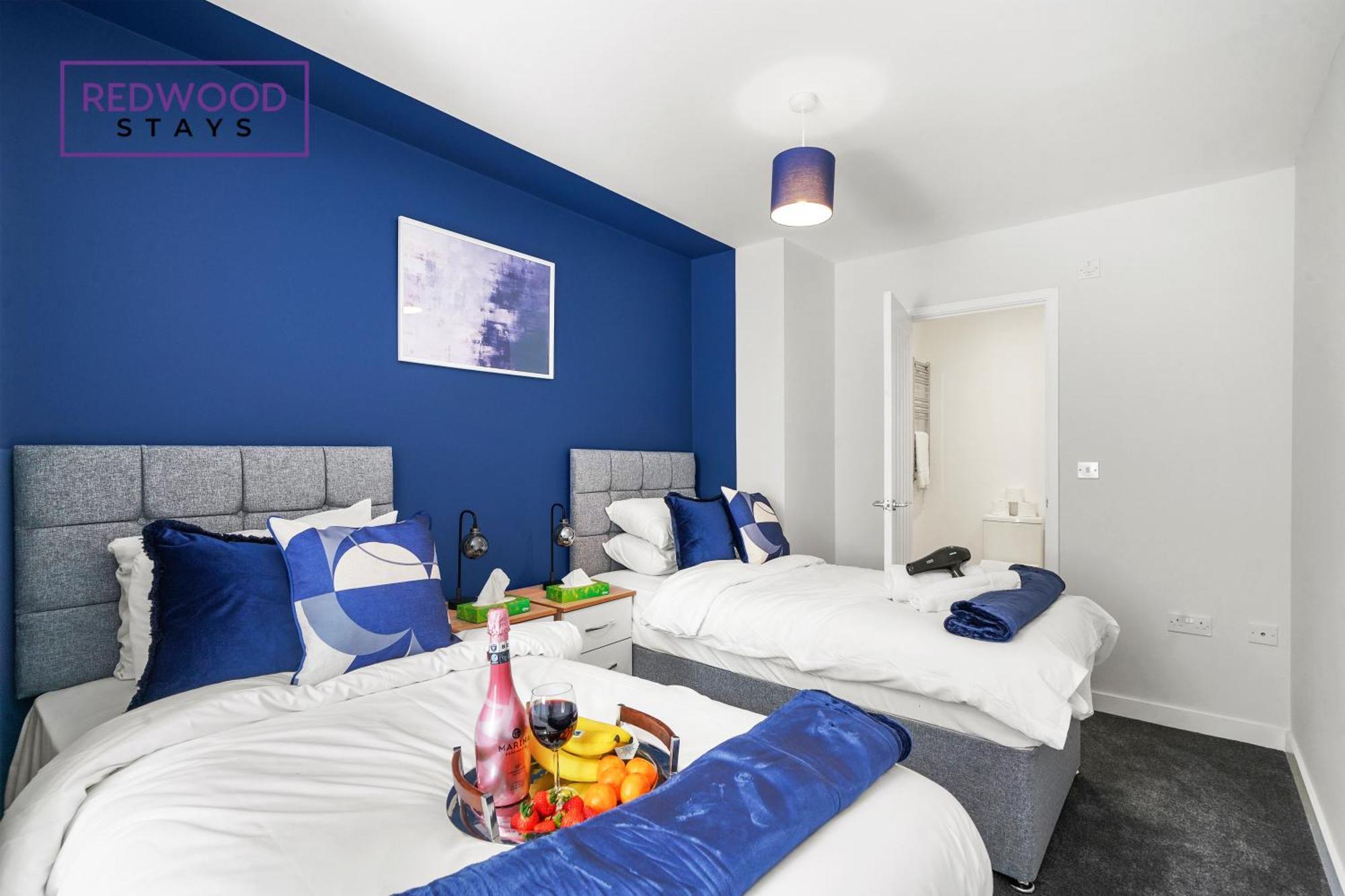 Quality 1 Bed 1 Bath Apartments For Contractors By Redwood Stays Farnborough  Bagian luar foto